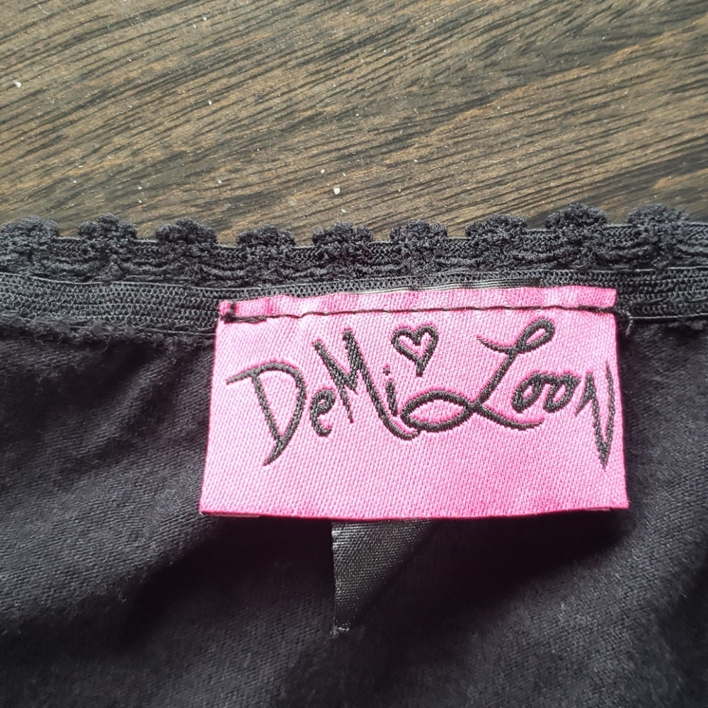 Top - Picture 4 of 4